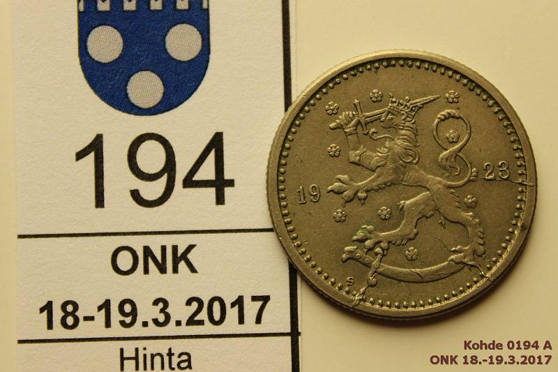 k-0194-a.jpg - Kohde 194, lhthinta: 10 € / myyntihinta: 16 € 1 mk 1923 Mvja, patinaa, kunto: 7