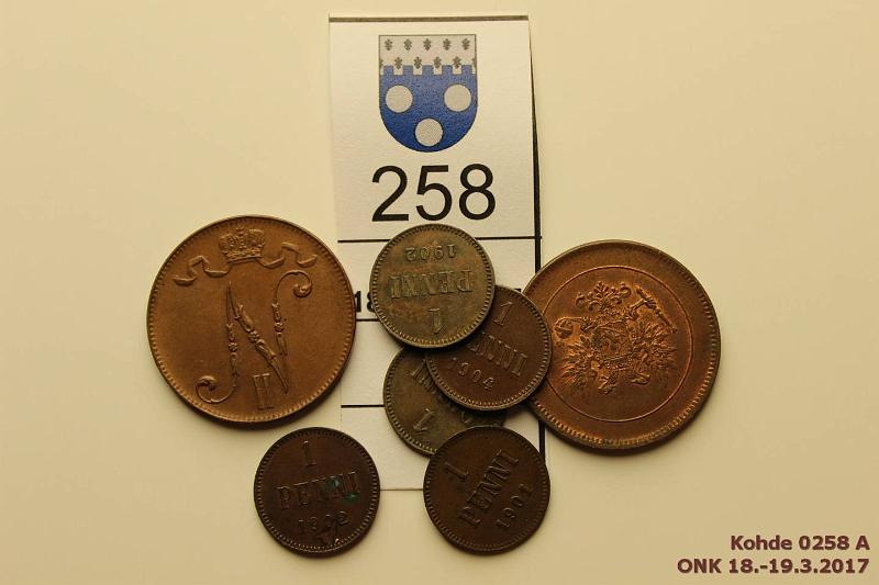 k-0258-a.jpg - Kohde 258, lhthinta: 5 € / myyntihinta: 11 € 1 - 5 p 1901-17 (7) Cu, 1p 1901, -02(2), -04, -07; 5p 1916, -17 II. Osassa hpja, kunto: 4-7