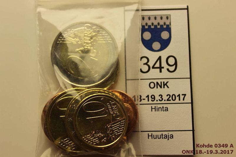 k-0349-a.jpg - Kohde 349, lhthinta: 15 € 1 s - 2 € 2015 Suomi, rullista, pienilyntinen vuosi, kunto: 9