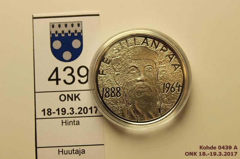 k-0439-a.jpg - Kohde 439, lhthinta: 15 € / myyntihinta: 26 € 10 € 2013 Ag, Proof, Sillanp, kapseli, kunto: 10