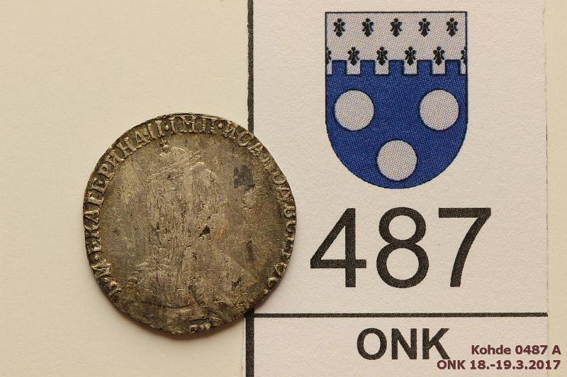 k-0487-a.jpg - Kohde 487 (kuva 1/2), lhthinta: 20 € / myyntihinta: 20 € Grivennik 1784 C#61c Ag, 10k, Ekaterina II, sypymi, kunto: 2/4