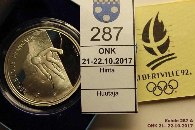 k-0287-a.jpg - Kohde 287, lhthinta: 15 € / myyntihinta: 15 € Ranska 100 fr 1989 KM#971 Ag, Proof, 22,2g/900, Albertville, Alpine Skiing, kapseli, kotelo, tod, kunto: 10