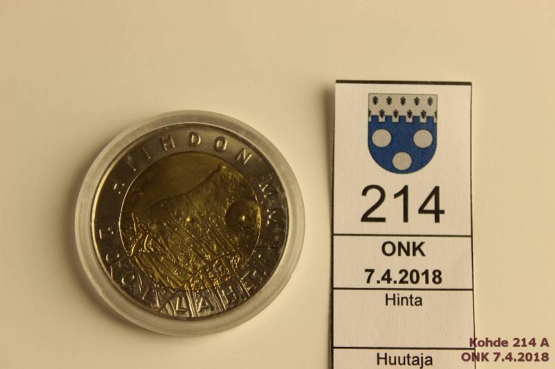 k-0214-a.jpg - Kohde 214, lhthinta: 10 € / myyntihinta: 10 € 25 mk 2001 Lahden MM "Hemohes", kapseli halki, kunto: 9