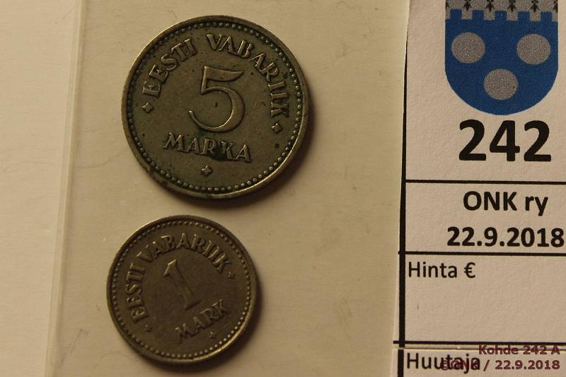 k-0242-a.jpg - Kohde 242, lhthinta: 5 € / myyntihinta: 5 € Eesti 1+5 mk 1922 (2) 1 ja 5 mk 1922, 5mk:ssa pilkkuja, kunto: 5