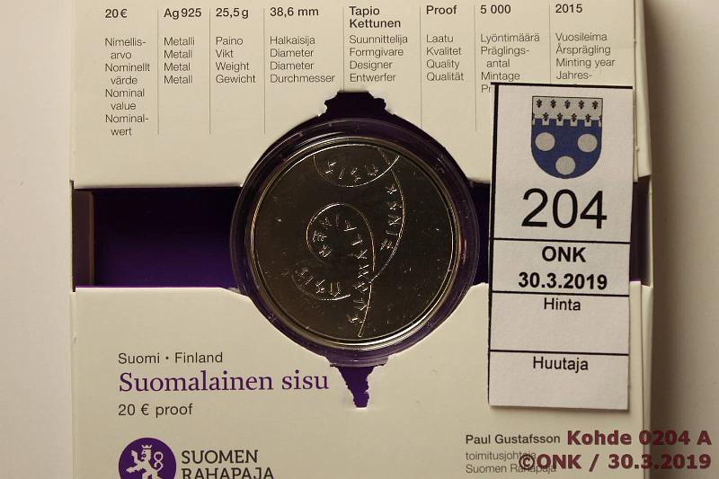 k-0204-a.jpg - Kohde 204, lhthinta: 30 € / myyntihinta: 41 € 20 € 2015 Ag, proof, Suomalainen sisu, laatikko, kaps, tod, kunto: 10