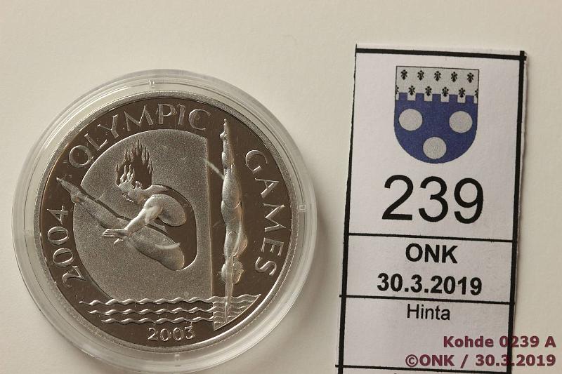 k-0239-a.jpg - Kohde 239, lhthinta: 10 € / myyntihinta: 12 € Samoa i Sisifo 10 dollar 2003 KM#139 Ag, proof, 28,28g/925. XXVIII Summer Olympics, uimahyppj (10 Tala), kunto: 10