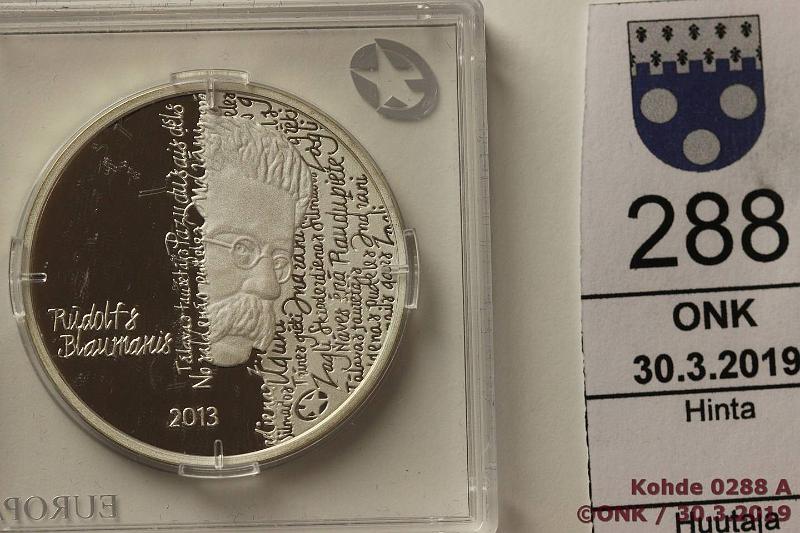 k-0288-a.jpg - Kohde 288, lhthinta: 10 € / myyntihinta: 17 € Latvia 1 lats 2013 KM#137 Ag, proof, 22g/925. Rudolfs Blaumanis, kaps, kunto: 10