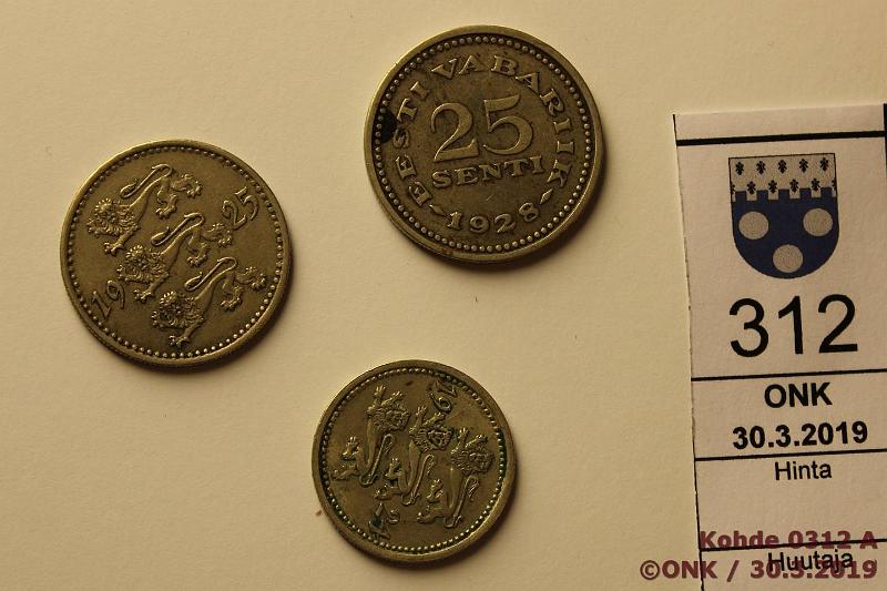 k-0312-a.jpg - Kohde 312, lhthinta: 5 € / myyntihinta: 7 € Eesti 25 s10 m 192428 (3) 25s 1928(tahra), 1mk-24, 5mk-25, kunto: 5-6