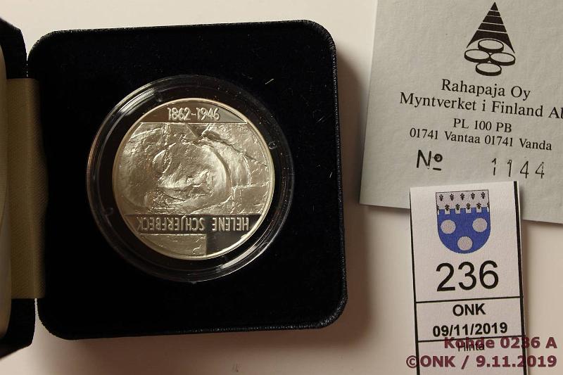 k-0236-a.jpg - Kohde 236, lhthinta: 10 € / myyntihinta: 29 € 100 mk 1996 Ag, Proof, Schjerfbeck, laatikko, kaps, tod., kunto: 10