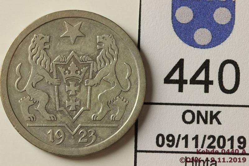 k-0440-a.jpg - Kohde 440, lhthinta: 50 € / myyntihinta: 77 € Danzig 2 gulden 1923 KM#146 Ag, kunto: 6