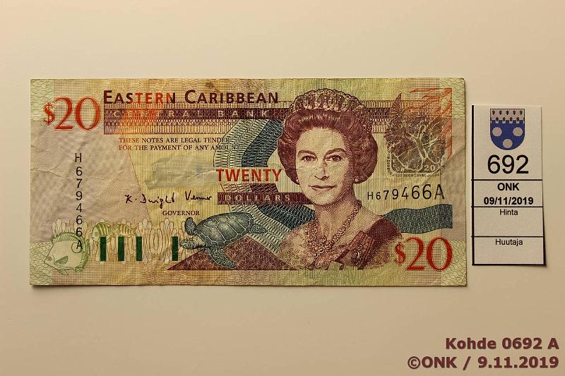 k-0692-a.jpg - Kohde 692, lhthinta: 5 € / myyntihinta: 5 € Eastern Caribbean 20 $ 2008 P#49 H679466A, kunto: 4