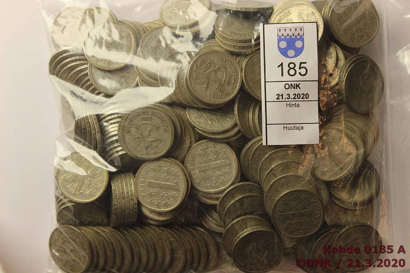 k-0185-a.jpg - Kohde 185, lhthinta: 120 € / myyntihinta: 185 € 1 mk 1964-68 (280) Ag, kaikkia vuosia, yhteispaino 1,8kg, kunto: 4-7