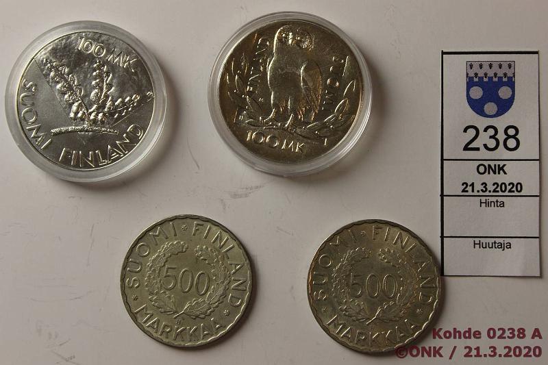 k-0238-a.jpg - Kohde 238, lhthinta: 30 € / myyntihinta: 36 € 100 - 500 mk 1952-95 (4) Ag, 100mk 1990 HYO, -95 YK kapseleissa; 500mk -52(2), kunto: 7-9