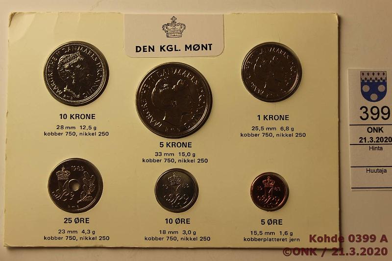 k-0399-a.jpg - Kohde 399, lhthinta: 5 € / myyntihinta: 6 € Tanska 5  - 5 kr 1983 (6) 5, 10, 25, 50; 1, 5 kr pahvikotelossa, kunto: 9