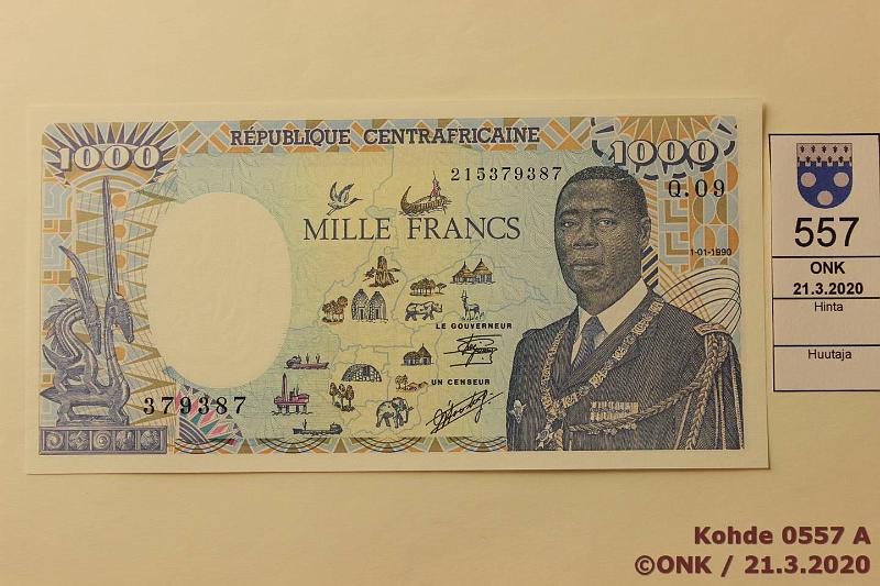 k-0557-a.jpg - Kohde 557, lhthinta: 30 € / myyntihinta: 32 € Keski-Afrikan tasavalta 1000 francs 1990 P#16 Q.09 379387, kevyt painuma kulmassa, kunto: 9