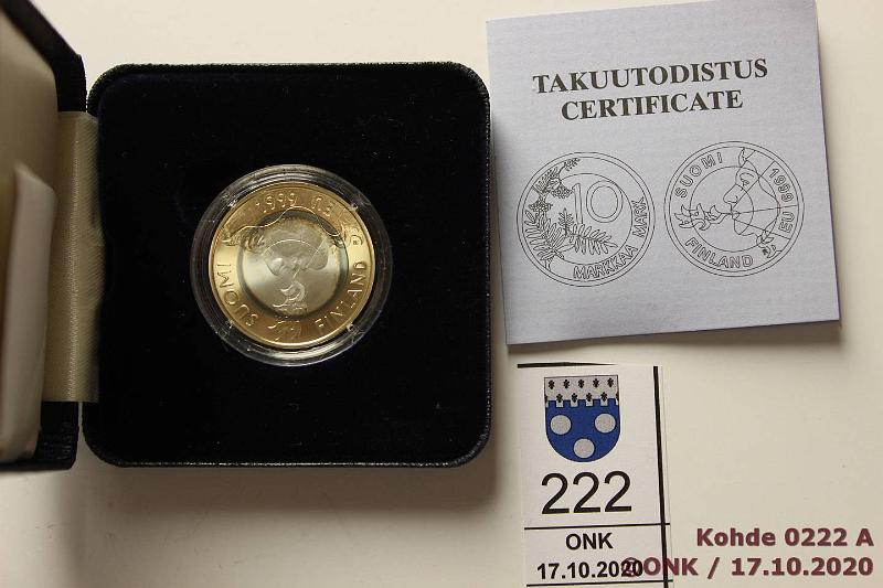 k-0222-a.jpg - Kohde 222 (kuva 1/2), lhthinta: 350 € / ei tarjouksia 10 mk 1999 Au 750/Ag 925, 13,2g, Proof. Hopean ja kullan rajalla tyypilliseen tapaan patinarengas, kotelo, tod, kunto: 9