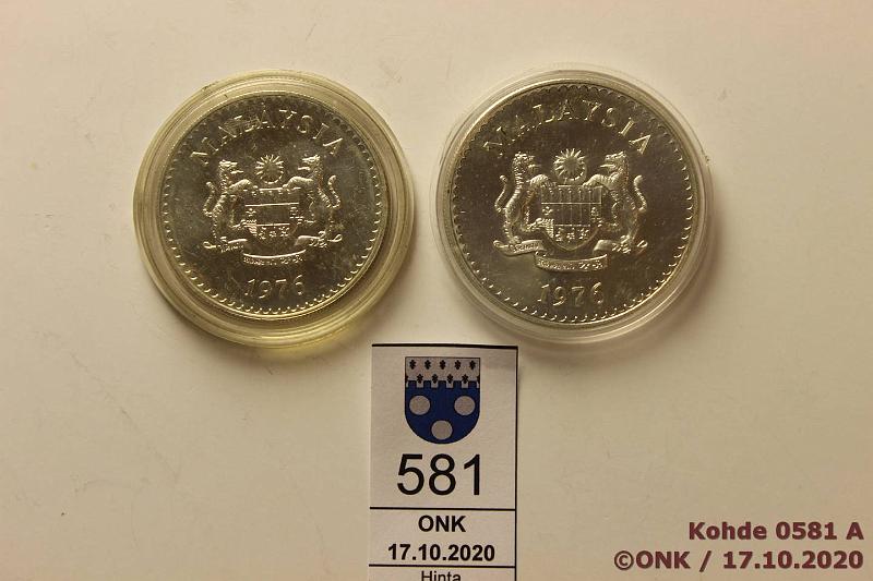 k-0581-a.jpg - Kohde 581 (kuva 1/2), lhthinta: 22 € / myyntihinta: 35 € Malesia 15 + 25 ringgit 1976 KM#19, 20 Ag, BU, 28,30 + 35g/925, Conservation-sarja, kaps, kunto: 9