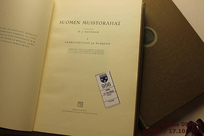 k-0956-a.jpg - Kohde 956 (kuva 1/2), lhthinta: 30 € / ei tarjouksia Bostrm 1936 Suomen Muistorahat I ja II (ei merkintj), Antellin valtuuskunnan toimesta, Otava, kunto: 9