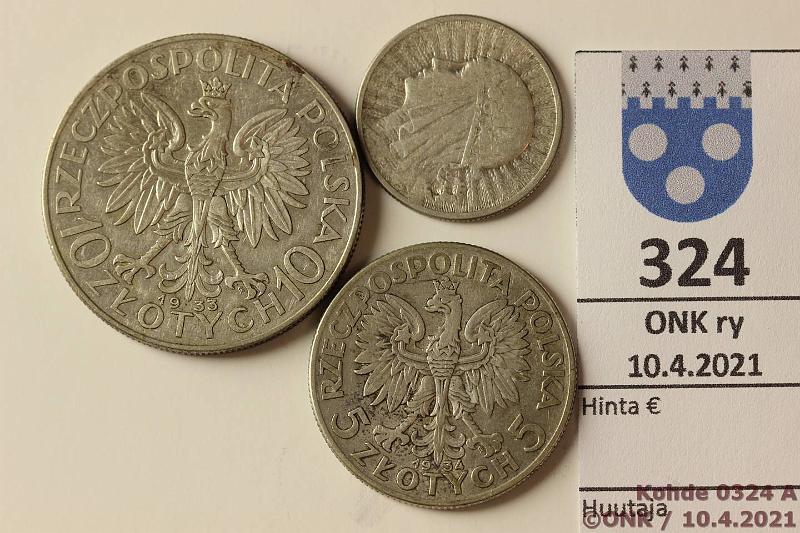 k-0324-a.jpg - Kohde 324 (kuva 1/2), lhthinta: 10 € / myyntihinta: 16 € Puola 2, 5 ja 10 zl 1934, -34, -33 Y#20-22 Ag, 4,4g + 11g + 22g/750, kunto: 4-5