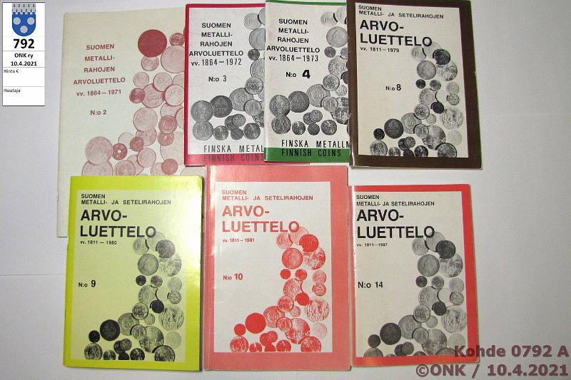 k-0792-a.jpg - Kohde 792, lhthinta: 5 € / myyntihinta: 5 € J. Korpelainen 1971-86 (7) Suomen metallirahojen arvoluettelo N:o 2 (2. painos), 3 ja 4 (merkintj) sek Suomen metalli- ja setelirahojen arvoluettelo N:o 8, 9, 10 (merkintj) ja 14. Siistej., kunto: 6-9