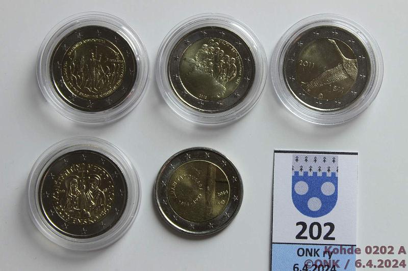 k-0202-a.jpg - Kohde 202, lhthinta: 12 € / ei tarjouksia 2 € 2011-14 (5) Suomi, Malta, Kreikka 2011; Slovakia 2013; Suomi 2014 Tapiovaara, kunto: 8-9