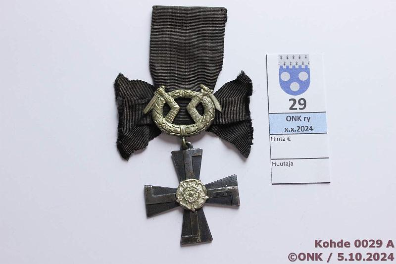 k-0029-a.jpg - Kohde 29 (kuva 1/2), lhthinta: 15 € / myyntihinta: 32 € VR sururisti 1941 Oksidoitu, ex-PHN 1988, kunto: 7