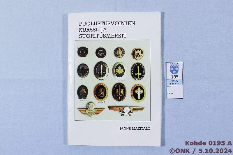 k-0195-a.jpg - Kohde 195 (kuva 1/2), lhthinta: 5 € / myyntihinta: 5 € Mkitalo, Janne Puolustusvoimien kurssi- ja suoritusmerkit (1995), kunto: 8