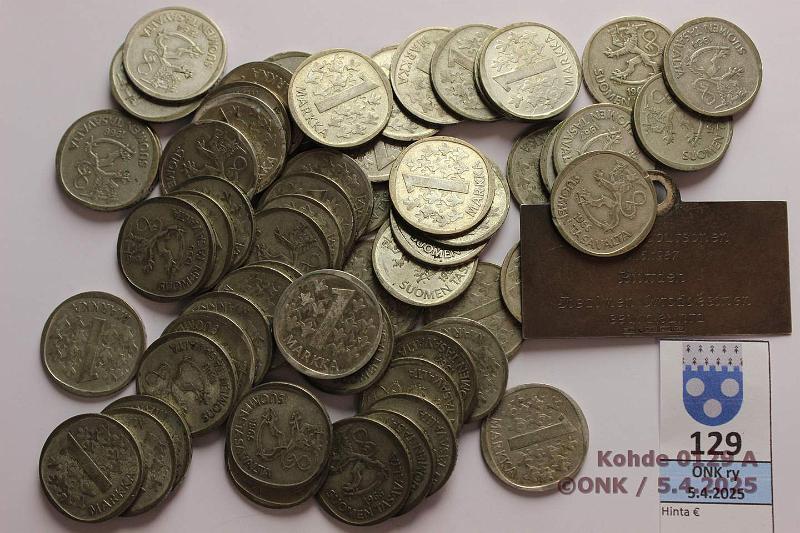 k-0129-a.jpg - Kohde 129, lhthinta: 60 € 1 mk (58+1) 1964-68 Ag, 371,2g/350. Lisksi n. 8,7g/830 hopealaatta (leimat), kunto: 4-5