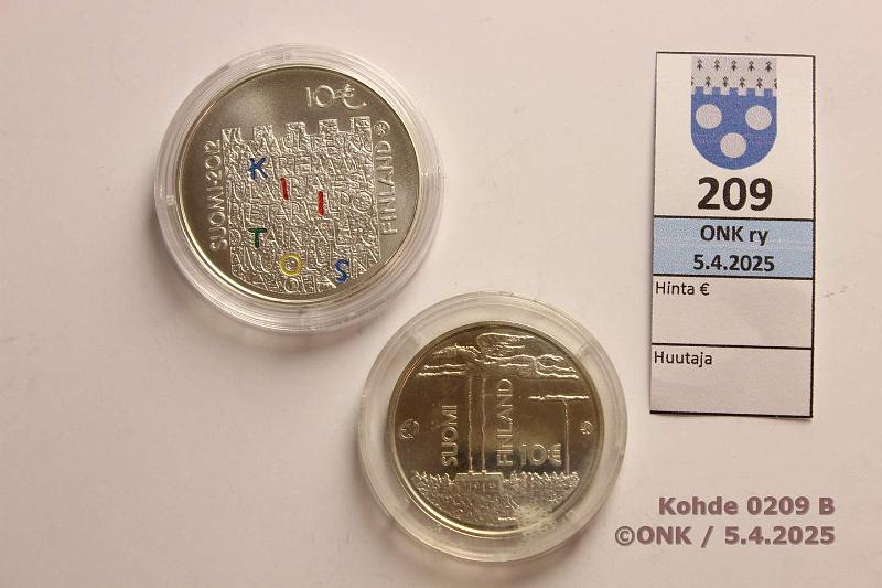 k-0209-b.jpg - Kohde 209 (kuva 2/2), lhthinta: 26 € 10 € (2) 2012, -13 Ag, BU, Ylpp -12 & Sillanp -13 (patinaa), kapselit, kunto: 9