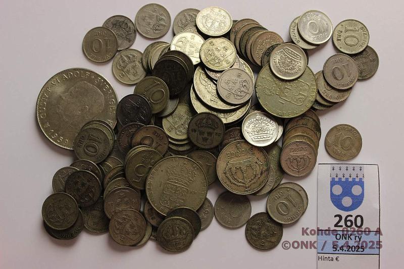 k-0260-a.jpg - Kohde 260, lhthinta: 60 € Ruotsi n. 240 g 1900-luku Ag, 243g/400. Posin 10-25 kolikoita, joitakin isompia kuten 5kr 1959, kunto: 3-8