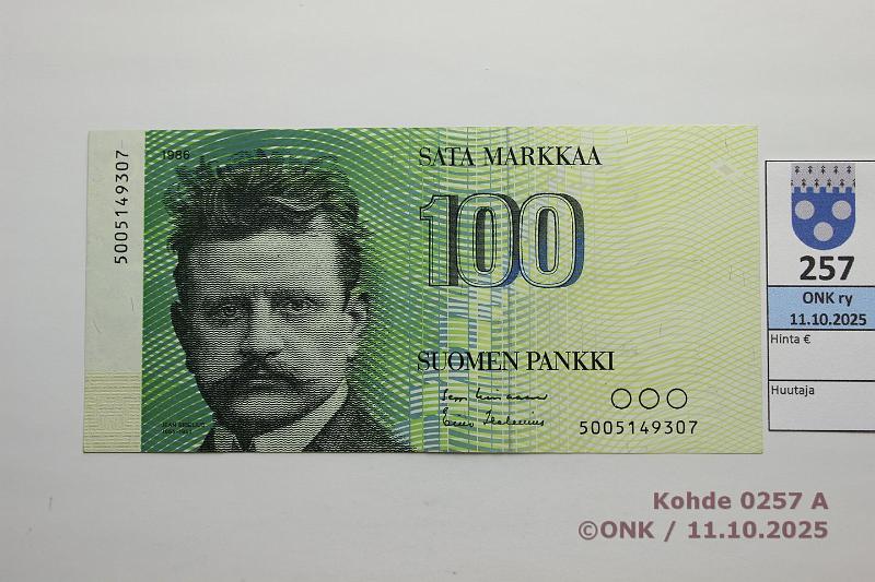 k-0257-a.jpg - Kohde 257 (kuva 1/2), lhthinta: 10 € / myyntihinta: 11 € 100 mk 1986 SNY 185.1.1 5005149307 LIN-Hel, kunto: 7
