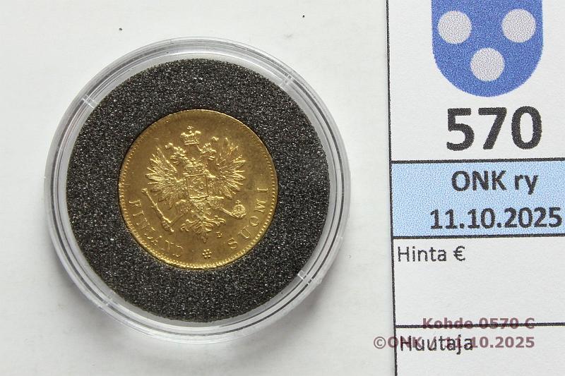 k-0570-c.jpg - Kohde 570 (kuva 3/3), lhthinta: 3700 € / myyntihinta: 3850 € 10 mk 1905 Au, eprvja, kaps, laatikko, kunto: 8