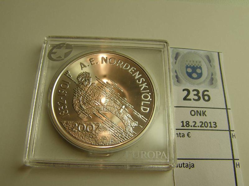 k-0236-a.jpg - Kohde 236, lhthinta: 24 € 10 € 2007 Ag, Proof, Nordenskild, kapseli, kunto: 10