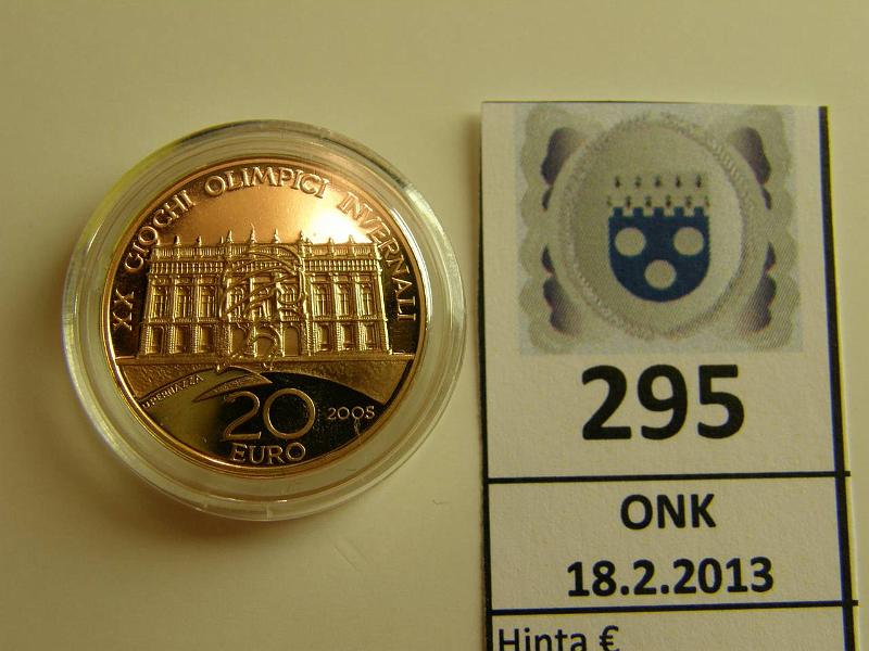 k-0295-a.jpg - Kohde 295, lhthinta: 200 € Italia 20 € 2005 KM#267 Au, Proof 6,451 g/900, Torinon olympialaiset 2006, kapseli, kunto: 10