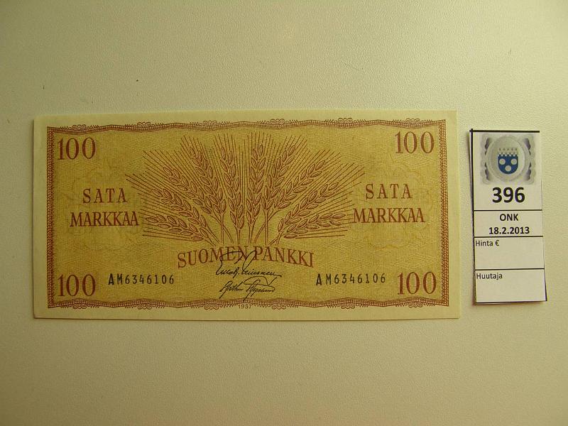 k-0396-a.jpg - Kohde 396, lhthinta: 5 € 100 mk 1957 SNY 182.1 AM6346106 LEI-Aas, aaltoilua reunoissa, nurkkataite, kunto: 7