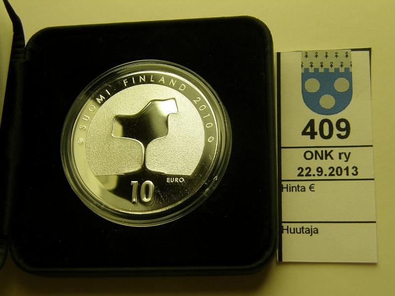 k-0409-a.jpg - Kohde 409, lhthinta: 27 € / myyntihinta: 30 € 10 € 2010 Ag, proof, Saarinen, kotelo, tod, kunto: 10