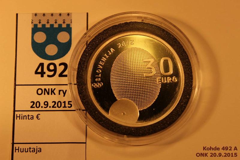 k-0492-a.jpg - Kohde 492, lhthinta: 30 € Slovenia 30€ 2012 KM#110 Ag, Proof, 15g/925. R. CVETKO: 1. slovenialainen olympiamitalisti, kunto: 10