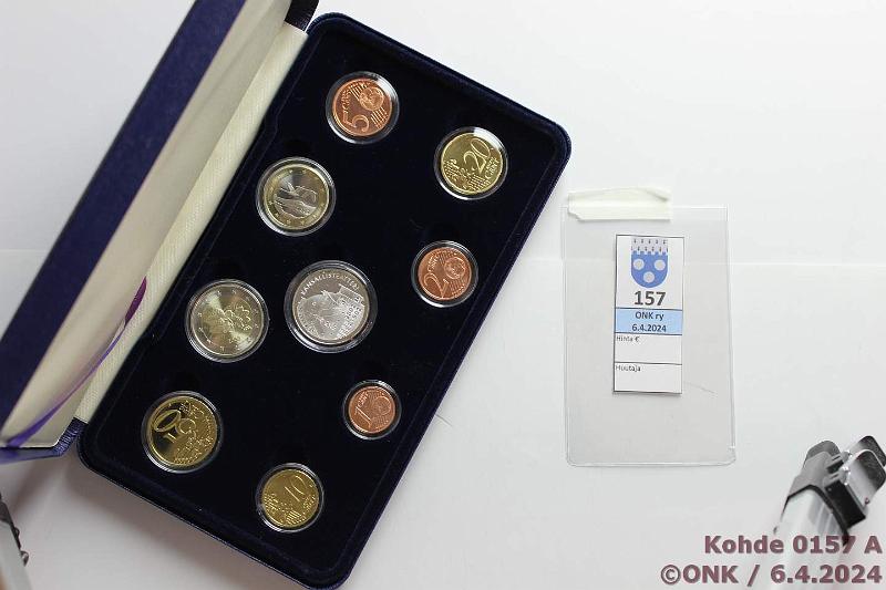 k-0157-a.jpg - Kohde 157, lhthinta: 20 € / myyntihinta: 20 € 2002 Proof, kotelo, kunto: 10