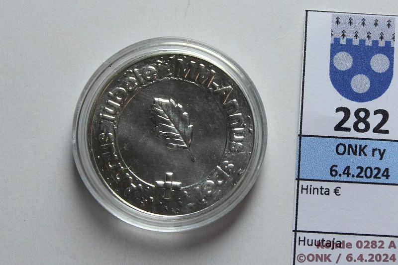 k-0282-a.jpg - Kohde 282 (kuva 1/2), lhthinta: 25 € / myyntihinta: 25 € 100 mk 2000 Ag, Riemuvuosi, kaps, kunto: 9