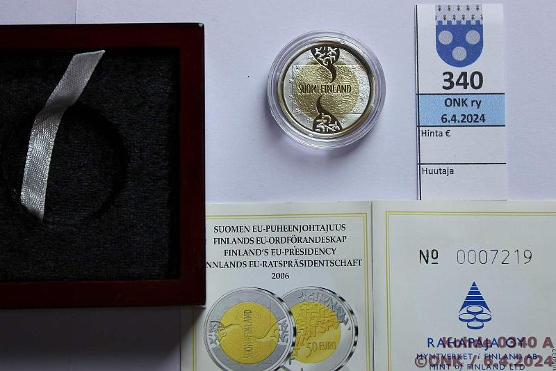 k-0340-a.jpg - Kohde 340 (kuva 1/2), lhthinta: 150 € / myyntihinta: 291 € 50 € 2006 Au/Ag, Proof, 5,175g Au / 5,4575 Ag, Suomen EU pj, laatikko+tod. Pinssi puuttuu, kunto: 10