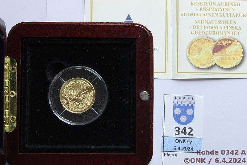 k-0342-a.jpg - Kohde 342 (kuva 1/2), lhthinta: 350 € / myyntihinta: 482 € 100 € 2002 Au, Proof, 8,64g/900, Keskiyn aurinko, laatikko+tod, kunto: 10