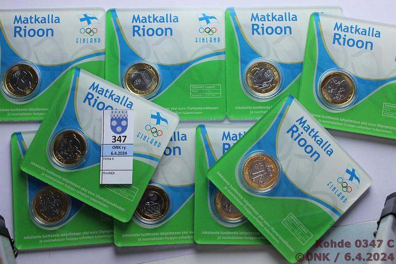 k-0347-c.jpg - Kohde 347 (kuva 3/3), lhthinta: 20 € / myyntihinta: 20 € Brasilia 1 real (9) 2016 KM#687-726 Bimet, Rio 2016. Jalkapallo, lentopallo, koripallo, golf, nyrkkeily, yleisurheilu, paraolympia, maskotti Tom, maskotti Vincius. Muovikorteissa selosteella puutelineess, kunto: 9