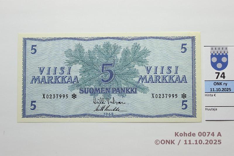 k-0074-a.jpg - Kohde 74, l�ht�hinta: 150 &euro; / ei tarjouksia 5 mk 1963 X* SNY 135.2.4 X0237995* VAL-Luu, korvaava, painuma nurkassa, kunto: 9
