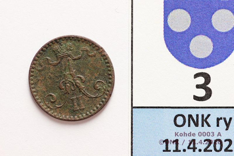 k-0003-a.jpg - Kohde 3 (kuva 1/2), l�ht�hinta: 30 &euro; / ei tarjouksia 1 p 1865 SNY 2.2, tumma ja pinnassa korroosiota, kunto: 4