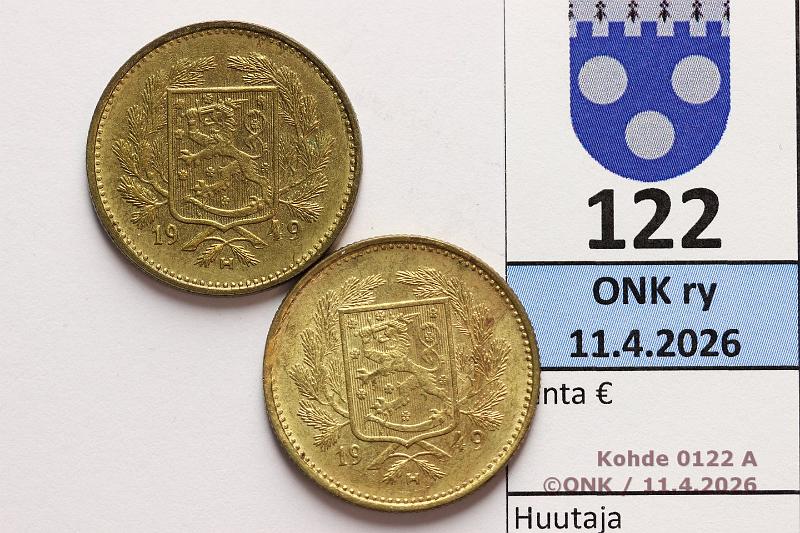 k-0122-a.jpg - Kohde 122 (kuva 1/2), l�ht�hinta: 5 &euro; / myyntihinta: 5 &euro; 5 mk 1949 (2) SNY 520.1.1+.2, saman- ja erimittaiset neulaset, kunto: 8