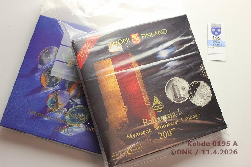 k-0195-a.jpg - Kohde 195 (kuva 1/2), l�ht�hinta: 30 &euro; / myyntihinta: 33 &euro; Rp:n vuosisarjat 2002-07 (6): -02, -03 Joulupukki, -04I, -05I, -06 1. rahani, -07I, kunto: 9