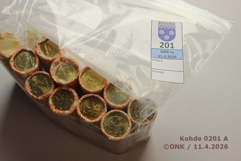 k-0201-a.jpg - Kohde 201 (kuva 1/2), l�ht�hinta: 40 &euro; / myyntihinta: 40 &euro; 20 p 1978-89 (11) Rullat avattuja, muutama otettu: -78, -80, -81, -82, -83, -84, -85(2), -86, -87, -89. Lis�ksi omassa k��reess� -79 noin 1/3 rullaa, kunto: 8-9