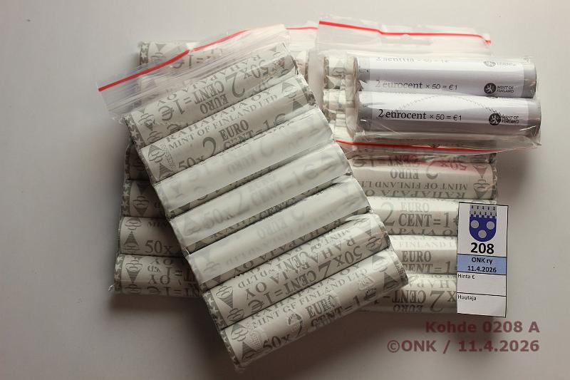 k-0208-a.jpg - Kohde 208, l�ht�hinta: 30 &euro; / myyntihinta: 30 &euro; 2 s 1999-2013 (23) Avaamattomat rullat: -99, -00(3), -03(8), -04(4), -05(5), -13(2). Vuosiluku n�kyy. Nimellisarvo 23?, kunto: 9