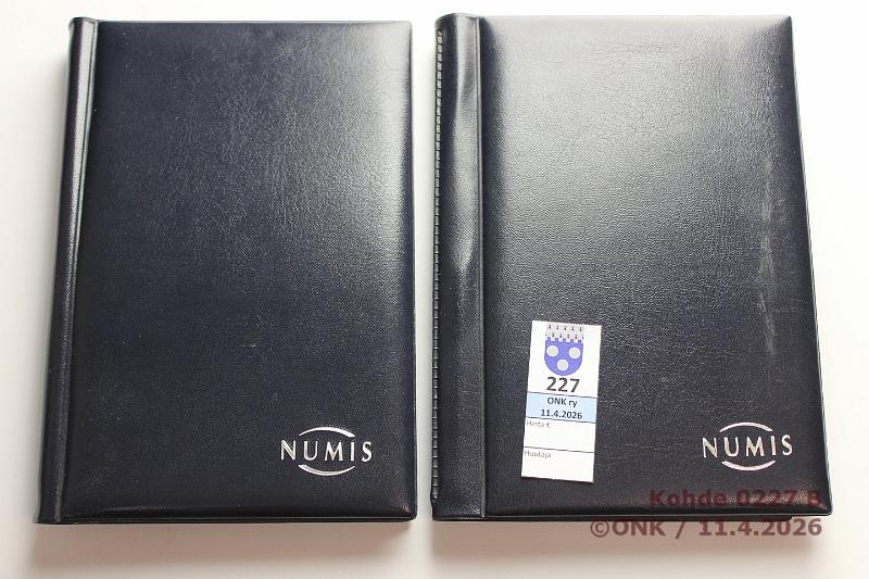 k-0227-b.jpg - Kohde 227 (kuva 2/2), l�ht�hinta: 25 &euro; / myyntihinta: 25 &euro; Suomi 1 s - 2 ? 1999-2007 (15+1):   1 + 2s  -00;  5s  -01;  10s  -99;  20s  -01;  50s  -99;  1?  -00;  2?  -99, -03(2).  2?  juhlarahat -05(2), -07 Rooman sopimus(3) + Luxemburg -04 Suurherttua. Kahdessa hyv�kuntoisessa Numis-kansiossa rahasilmiss�., kunto: 9