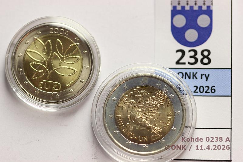 k-0238-a.jpg - Kohde 238 (kuva 1/2), l�ht�hinta: 25 &euro; / myyntihinta: 28 &euro; Suomi 2004, -05 Risuraha Monetan kaps, YK kaps, kunto: 9